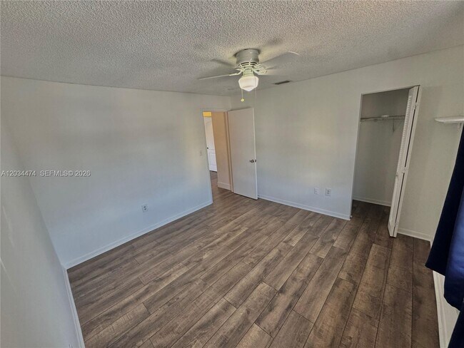Building Photo - 15460 SW 82nd Ln