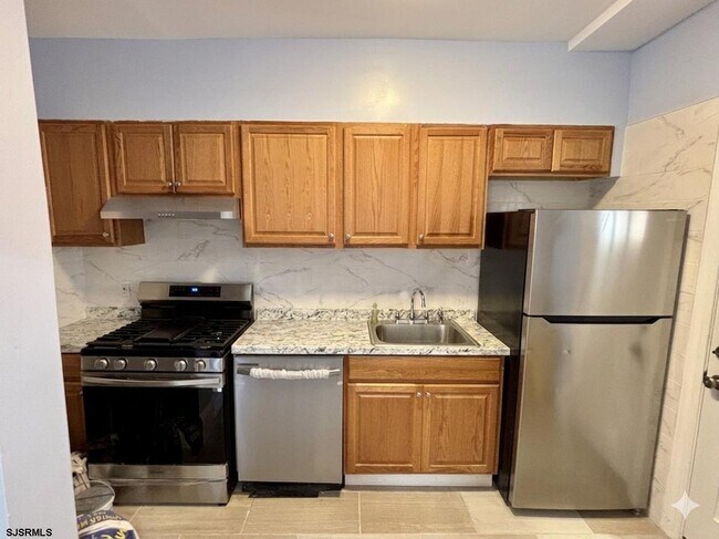 Building Photo - 4800 Ventnor Ave