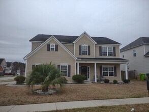 Building Photo - Outstanding FIVE Bedroom Home in Northeast Columbia!