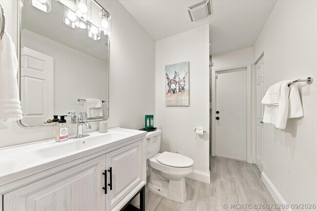 Building Photo - 1343 Periwinkle Pl