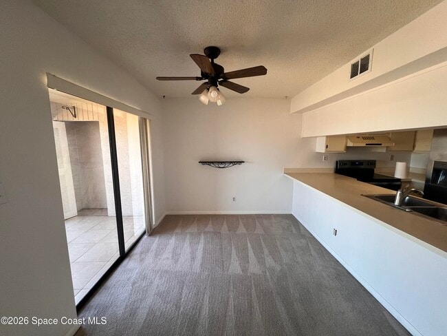 Building Photo - 1011 Clearmont St NE