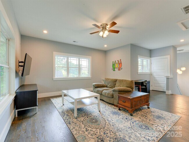 Building Photo - 3024 Yadkin Ave