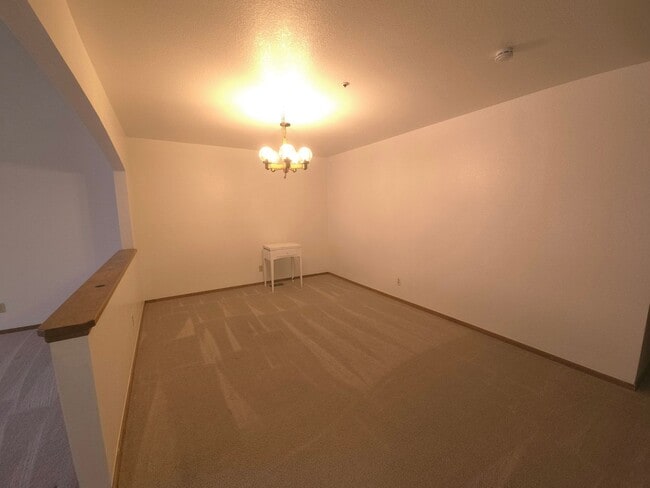 Building Photo - Secured Building with covered parking!