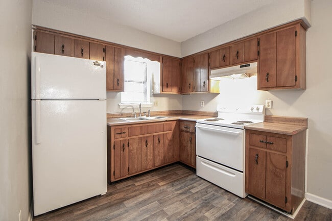 Building Photo - 5-405 Thompsonville Ln