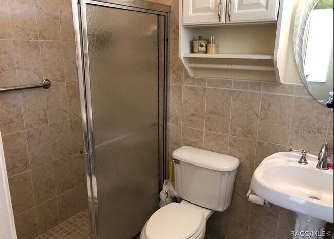 Building Photo - 334 W Pearson St