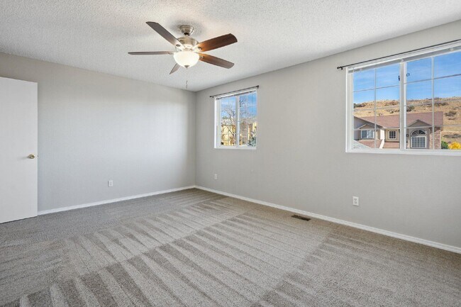 Building Photo - 7430 Julynn Rd