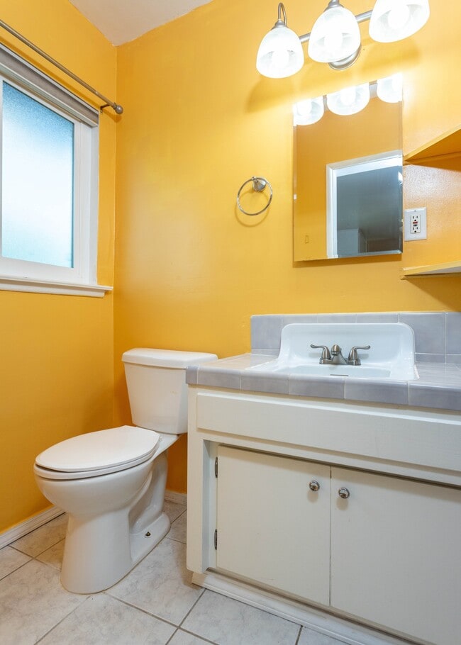 Building Photo - 1312 Telegraph Ave