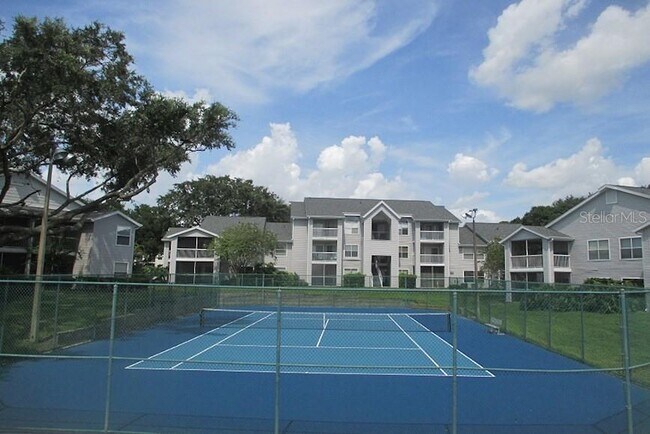 Building Photo - 2561 Grassy Point Dr