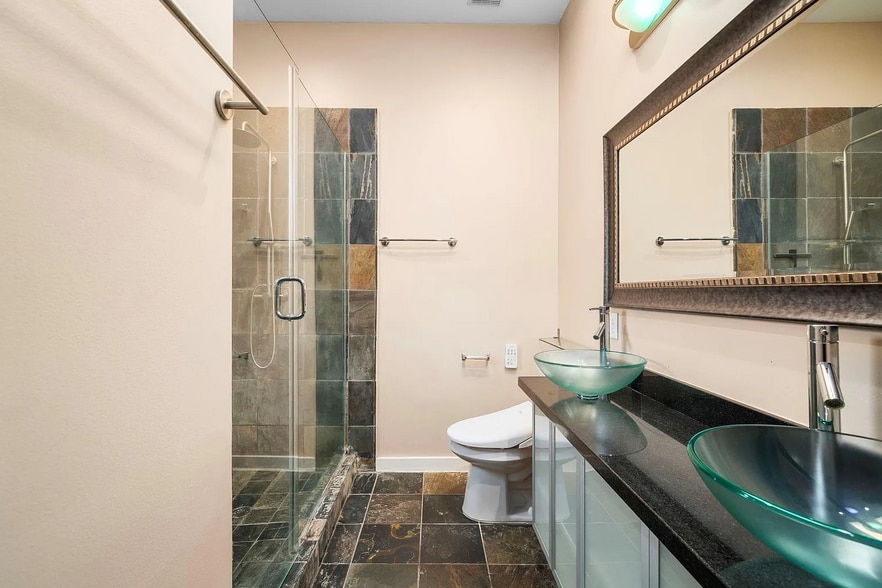 Building Photo - 5710 Winsome Ln