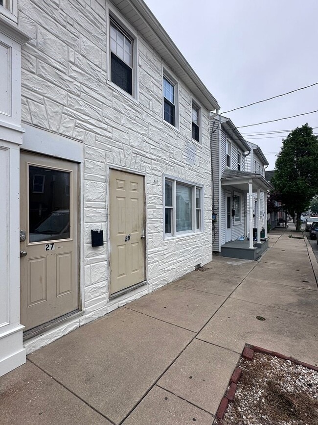 Building Photo - 29 S 5th St