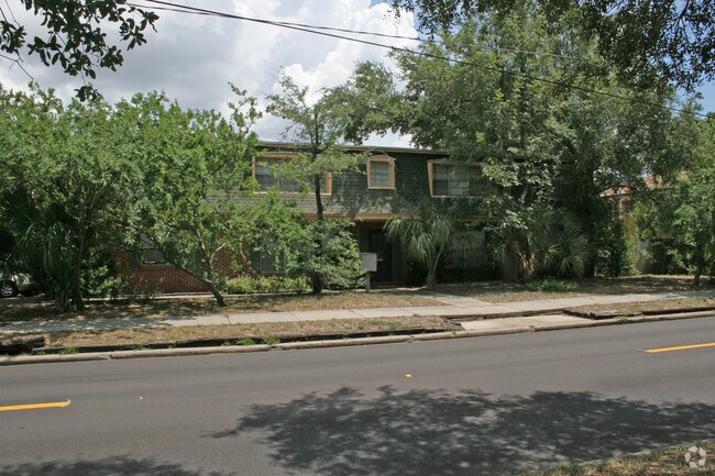 Building Photo - 3221 W Swann Ave