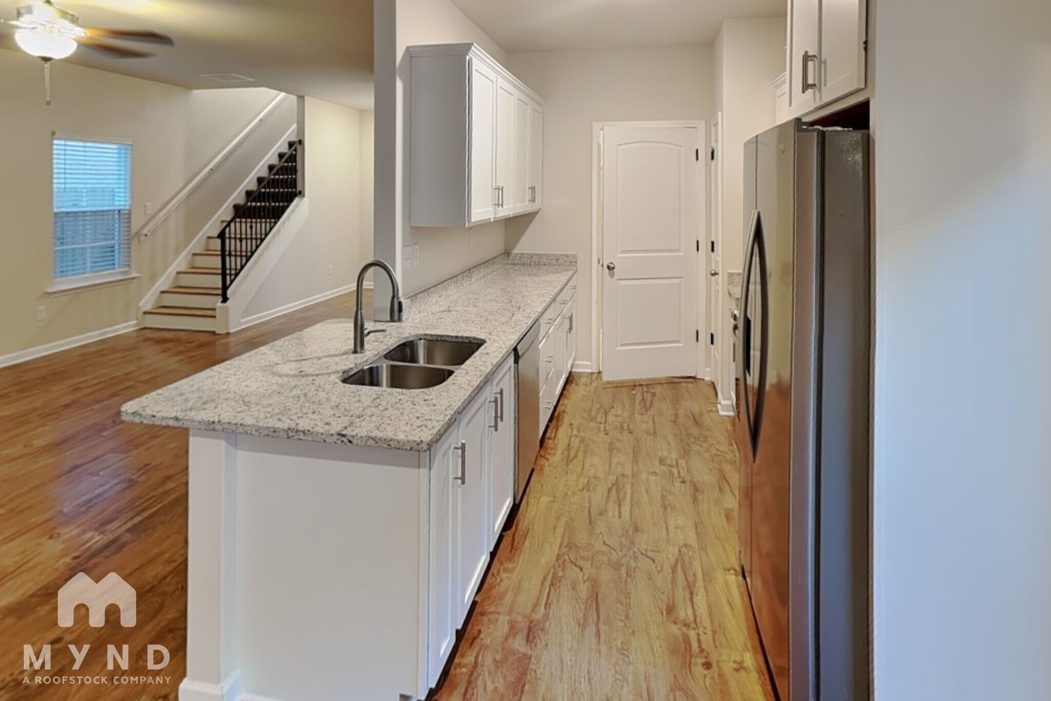 Building Photo - 10155 Sterling Ridge Dr