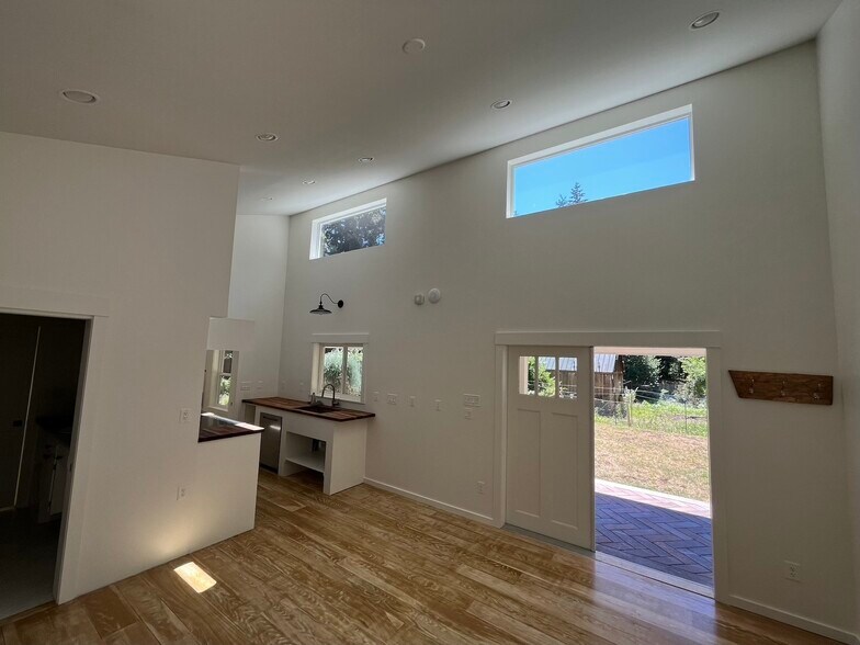 Building Photo - 8113 Sand Dollar Ln
