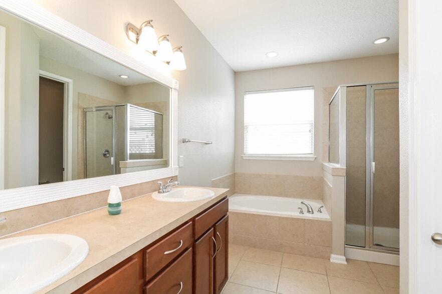 Building Photo - 152 Brentley Ln