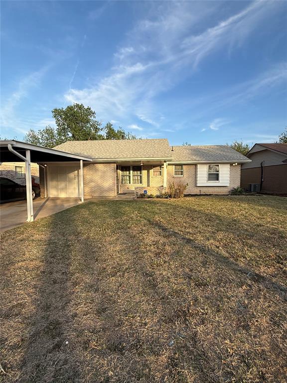 Building Photo - 800 N Markwell Ave