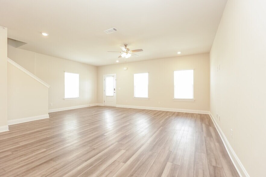 Building Photo - 1612 Espy Aly