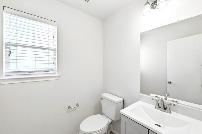 Building Photo - 220 Peppergrass Cove