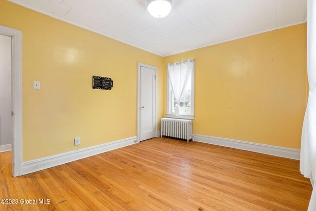 Building Photo - 25 Fordham Ct
