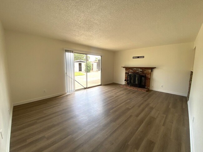 Building Photo - 4 bedroom in Orcutt!!!