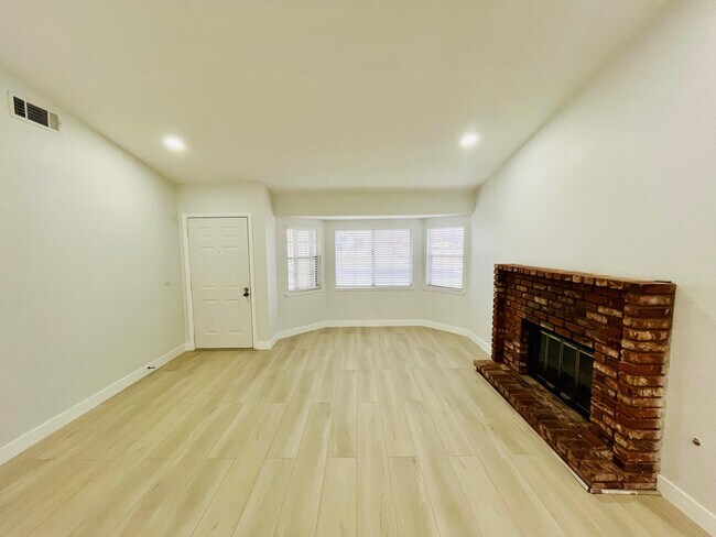 Building Photo - 1532 Michelle Ave