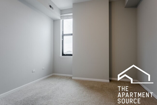 Building Photo - 1464 S Michigan Ave