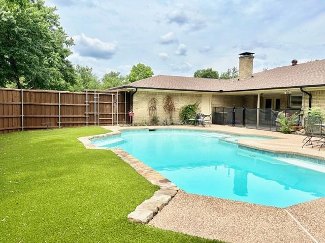 Building Photo - 2716 Glencliff Dr