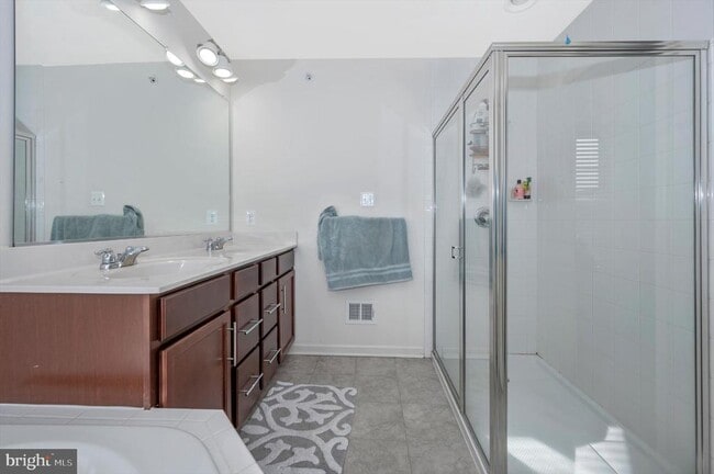 Building Photo - 7780 Dagny Wy