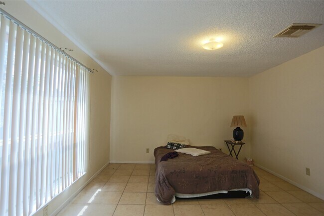 Building Photo - 6214 Grandvale Dr