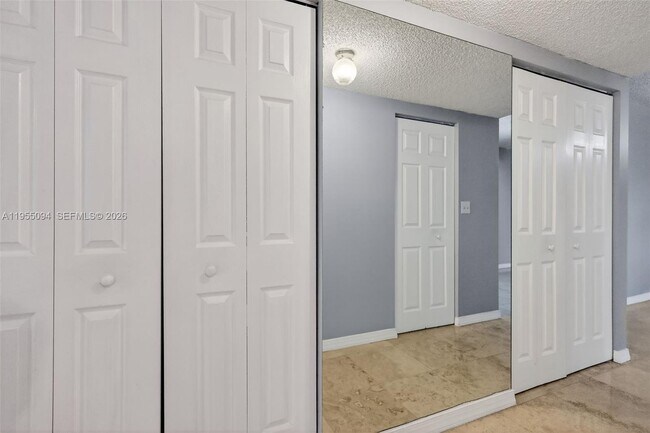 Building Photo - 491 Ives Dairy Rd