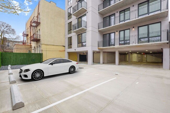 Building Photo - 1173 Rogers Ave