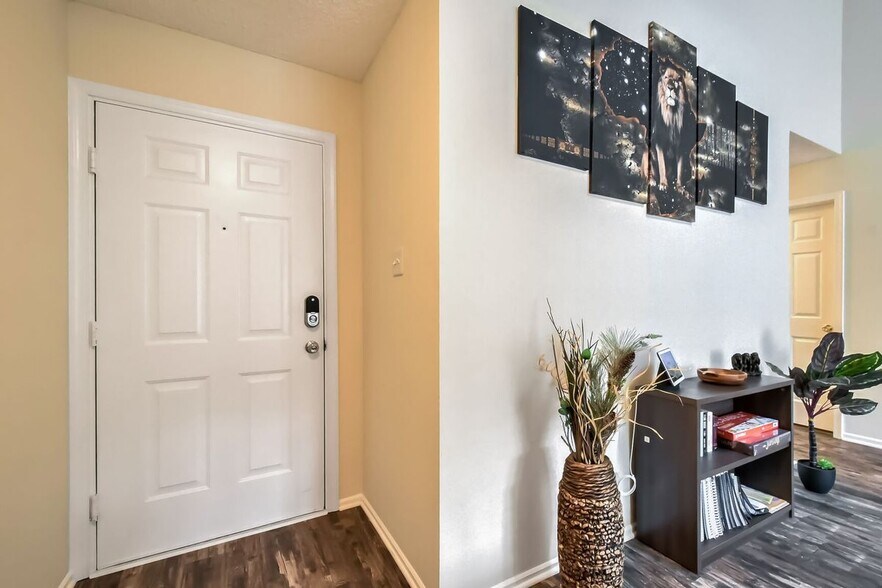 Building Photo - 1107 Huntmaster Terrace NE