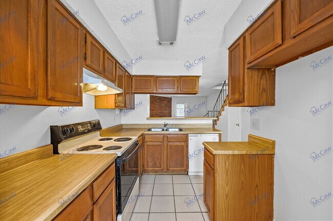 Building Photo - 9463 Olde Towne Row