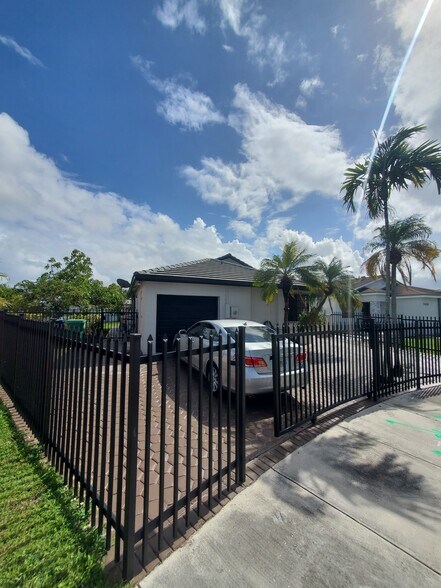 Building Photo - 11470 SW 180th St