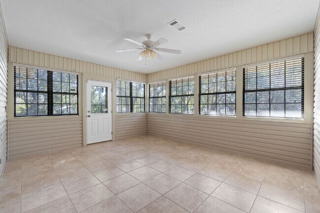 Building Photo - 661 St Lucia Cove