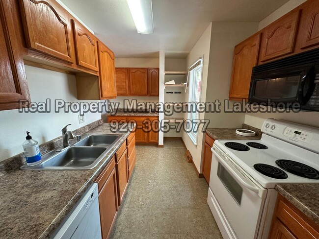 Building Photo - 3 Bedroom Condo | Great Location!