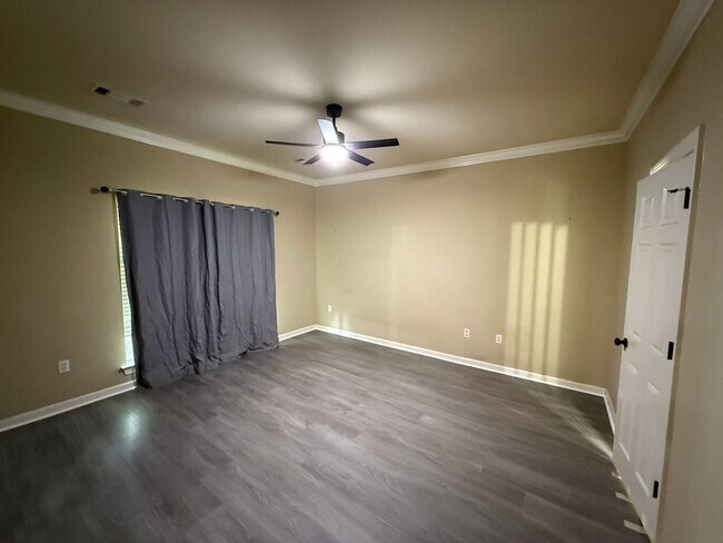 Building Photo - 3BD 2BA House on Nicholson Lakes Subdivision