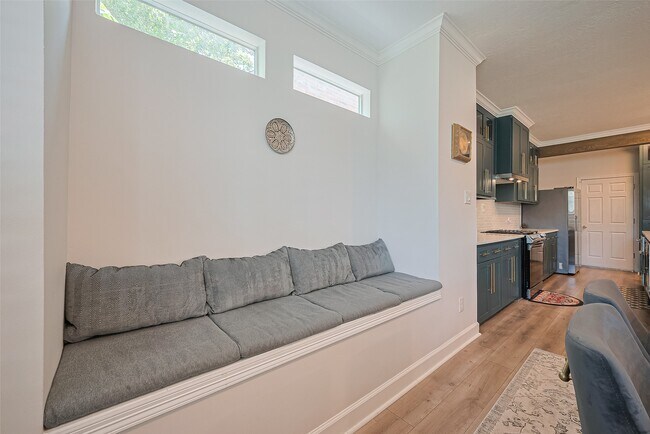 Building Photo - 1413 Whispering Pines Dr