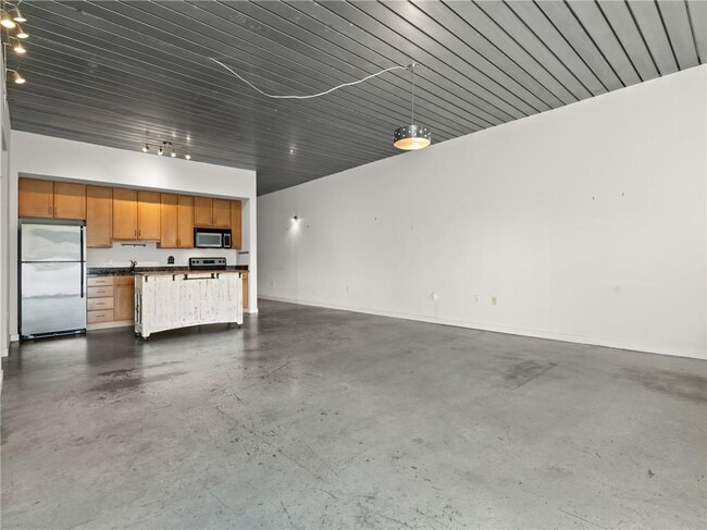 Building Photo - 620 Glen Iris Dr NE