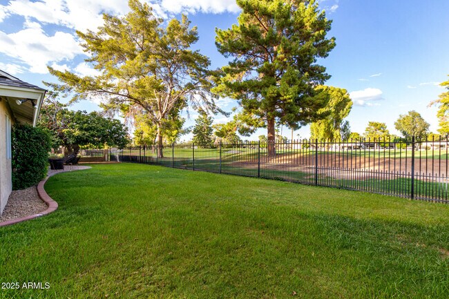 Building Photo - 14425 N Coral Gables Dr