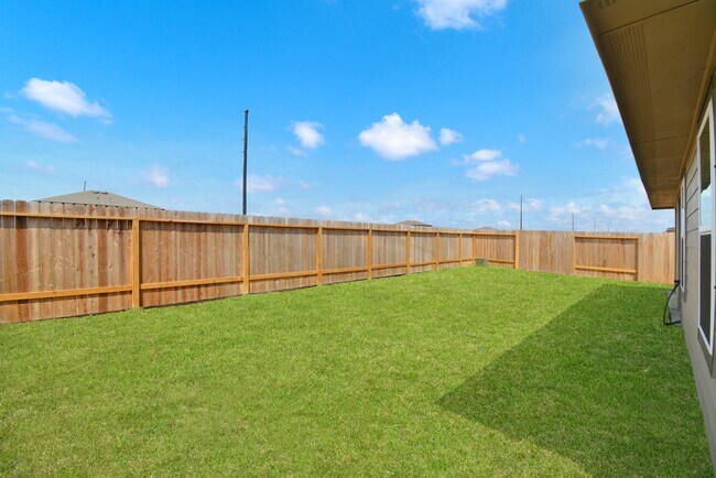 Building Photo - 14515 Rain Tree Dr