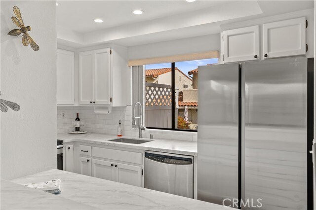 Building Photo - 45436 Driftwood Dr