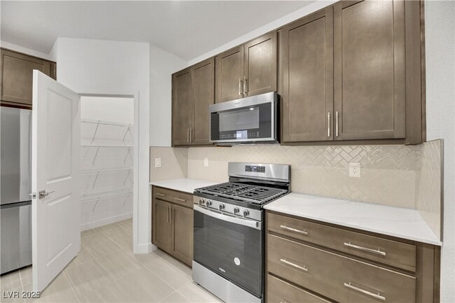 Building Photo - 2770 Alfena Pl