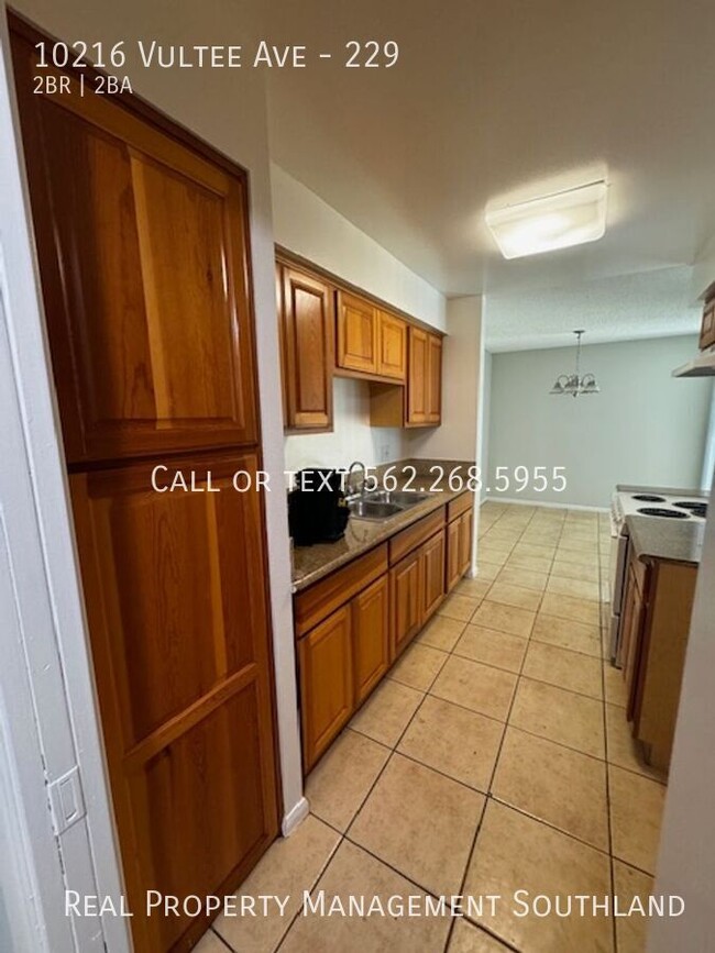 Building Photo - 2 Bedroom/ 2 Bath Spacious Apartment in Do...