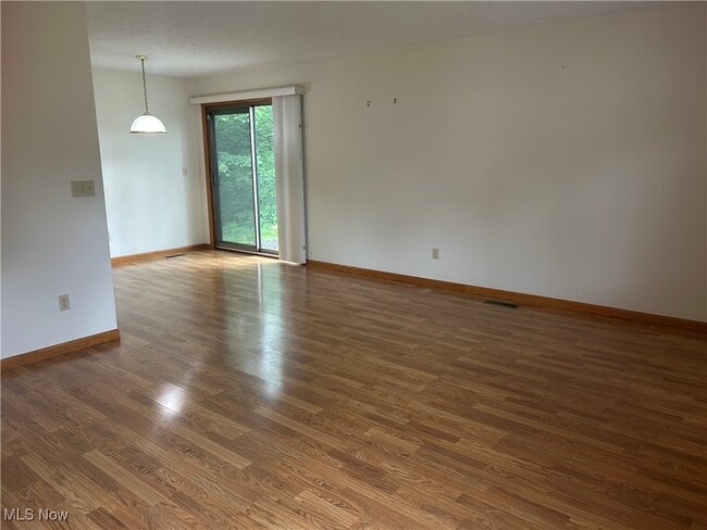 Building Photo - 45 Coventry Dr