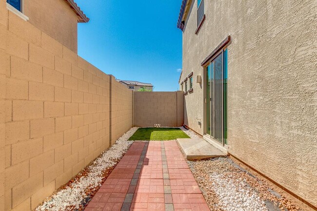 Building Photo - 3210 S Mingus Dr