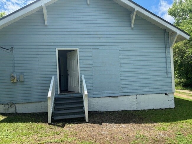 Building Photo - The Sky House