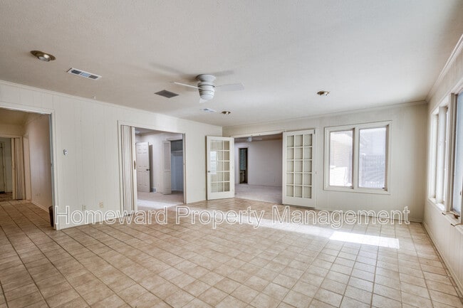 Building Photo - 1525 Cripple Creek Dr