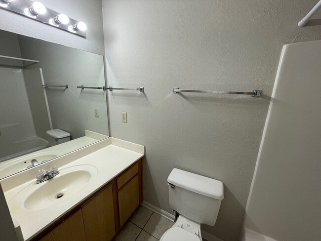 Building Photo - PRE-LEASING FOR AUGUST 7 2026!