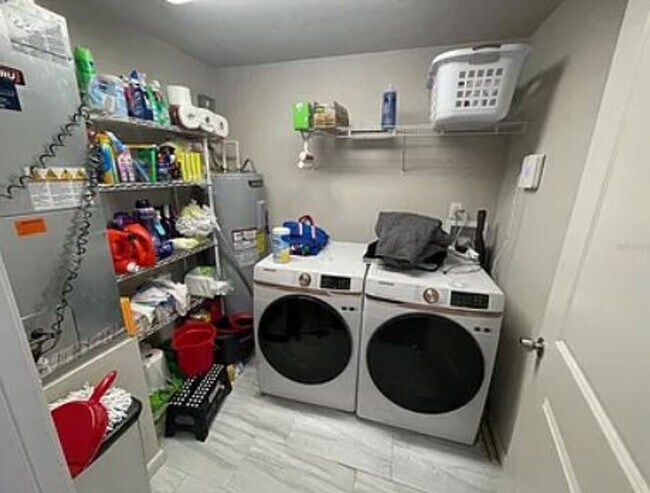 Building Photo - Spacious 3 Bed, 2 Bath Home with Workshop ...