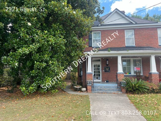 Primary Photo - Charming 2-Bedroom Home in Prime Devine St...